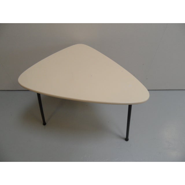 Vintage Coffee Table, 1950s, in Very Good conditions. Designed 1950 to 1959