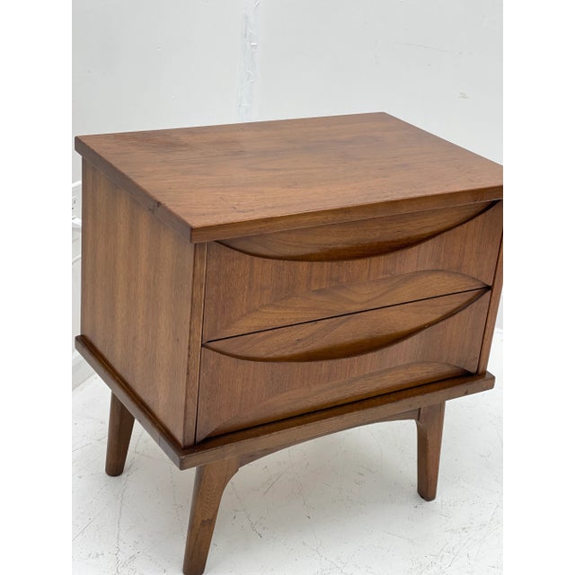 Mid-Century Modern Sculptural Nightstand For Sale - Image 4 of 12