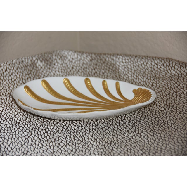 Marbo Lamp Company Marbro Italy MCM Gold & White Bisque Porcelain Gold Plated Trinket Shell Dish For Sale - Image 4 of 6