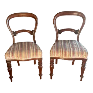 18th Century Pair of Victorian Balloon Back Chairs