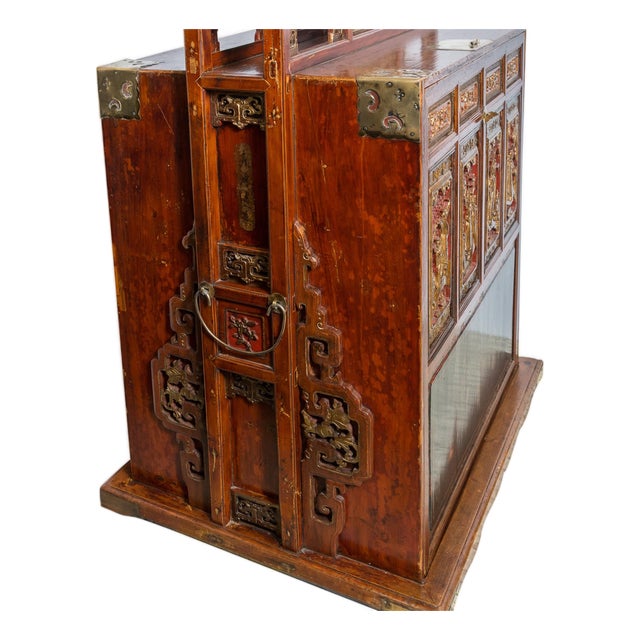 Chinese Travel Case With Traditional Carved Decoration For Sale