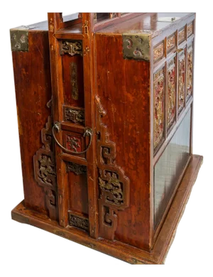 Chinese Travel Case With Traditional Carved Decoration