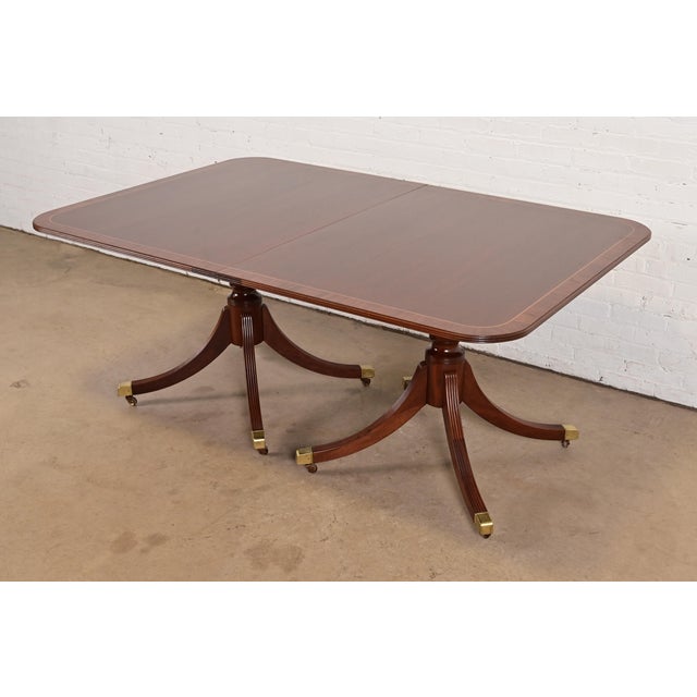 Late 20th Century Baker Furniture Historic Charleston Georgian Banded Mahogany Double Pedestal Extension Dining Table, Newly Refinished For Sale - Image 5 of 12