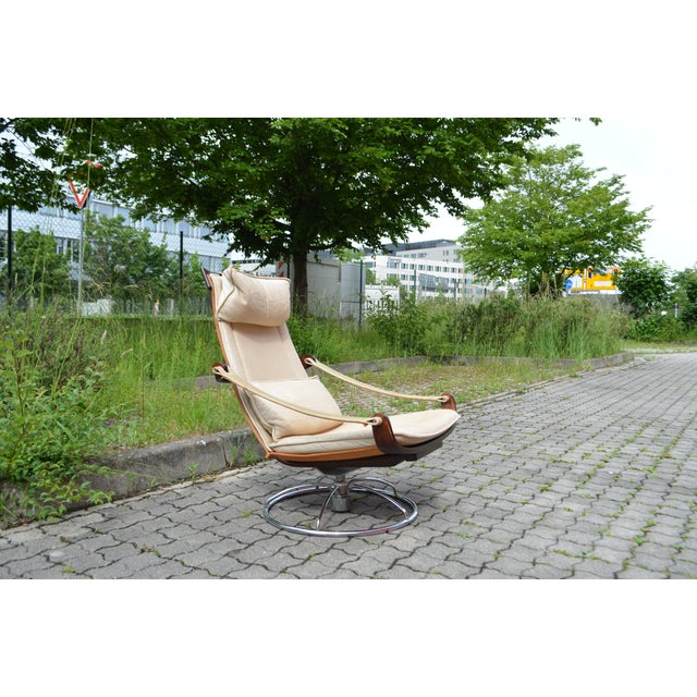 Leather Swivel Lounge Chair in Cognac and Ecru by Ake Fribytter for NELO, Sweden, 1970s For Sale - Image 15 of 18
