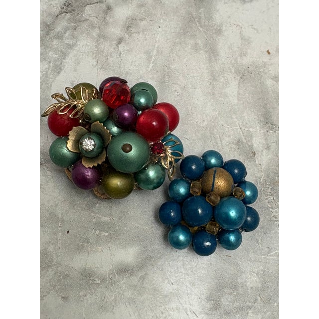 Pop Art Vintage Set of Repurposed Jewelry Upcycled to Glamorous Magnets, Set of Seven For Sale - Image 3 of 8