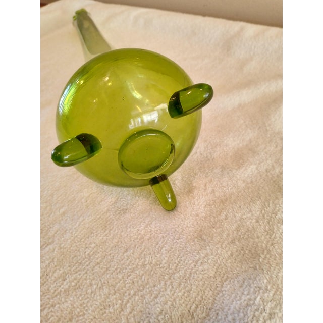 Vintage L E Smith Lime Avocado Swung Footed Vase MCM For Sale - Image 4 of 6