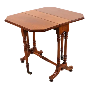 Circa 1890 English William and Mary Style Walnut Sutherland Table