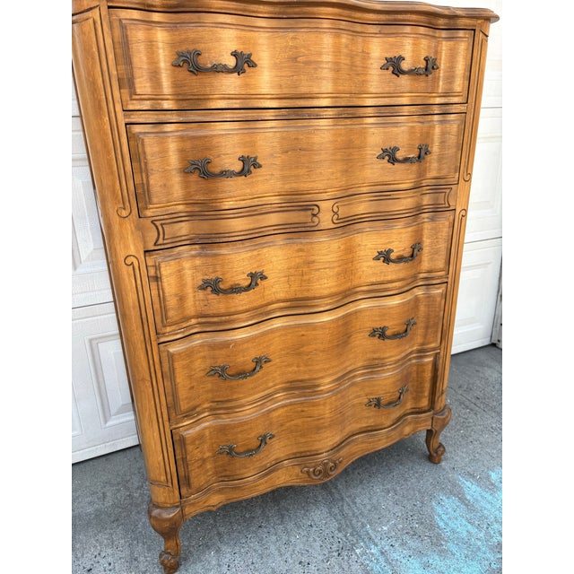 Brown French Provincial Dresser Chest | Louis XV Style Serpentine Dresser | Vintage Wooden Tallboy Chest | Traditional Bedroom Storage Furniture For Sale - Image 8 of 11