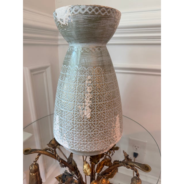 Shabby Chic Large Robin’s Egg Blue/White and Brushed Gold Distressed Ceramic Vase | Textured Floor Vase For Sale - Image 3 of 9