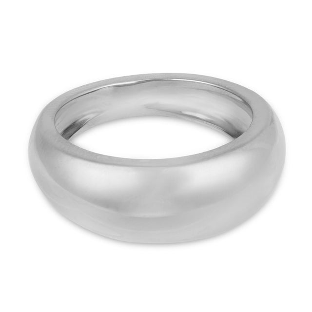 A timeless vintage band ring crafted in luminous 18k white gold. The clean, understated design highlights the smooth...