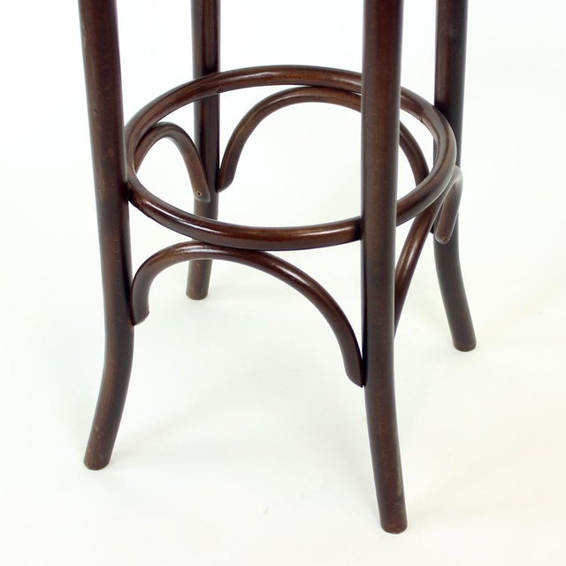 1950s Bentwood No. 73 Bar Stool from Ton, 1950s For Sale - Image 5 of 10