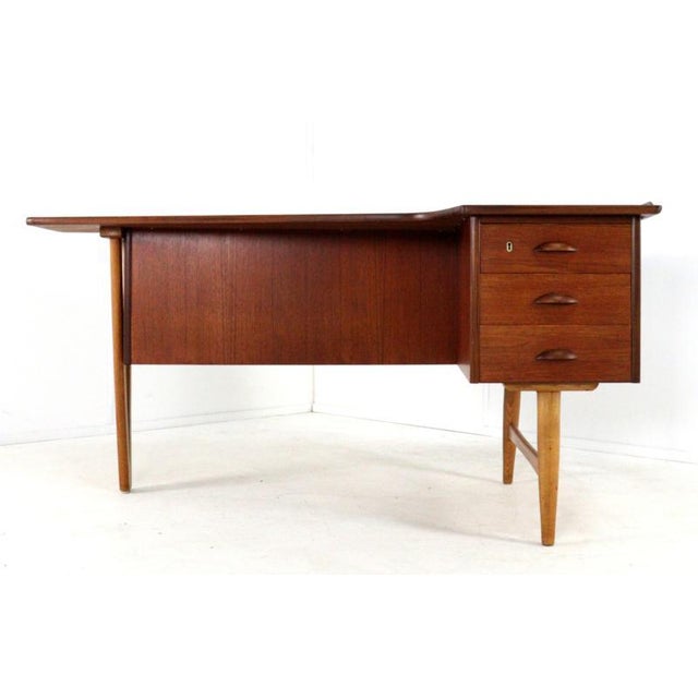 1960s Boomerang Desk by Peter Løvig Nielsen for Hedensted Møbelfabrik For Sale - Image 5 of 16
