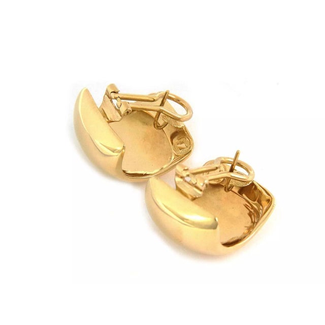 26692 - Mayor's Jeweler 18k Yellow Gold 20mm Wide Huggie Earrings, 2 Pieces For Sale - Image 4 of 7
