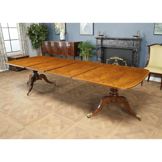 1990s Vintage Henredon Dining Table For Sale - Image 9 of 15