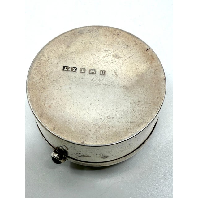 Beautiful Birmingham 1912 Sterling Silver, Agate & Cabochon Ruby? Pill Box For Sale - Image 9 of 12