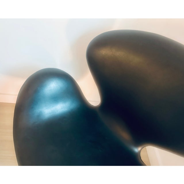 Black 1970s Arne Jacobsen for Fritz Hansen Swan Lounge Chair Danish Mid Century Modern Vintage Scandinavian For Sale - Image 8 of 9
