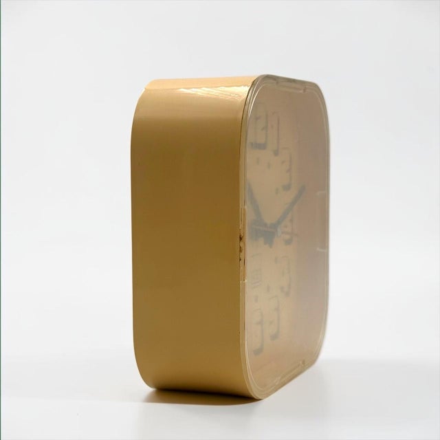 Cream Space Age Amber Yellow Wall Clock from Cea, 1970s For Sale - Image 8 of 14