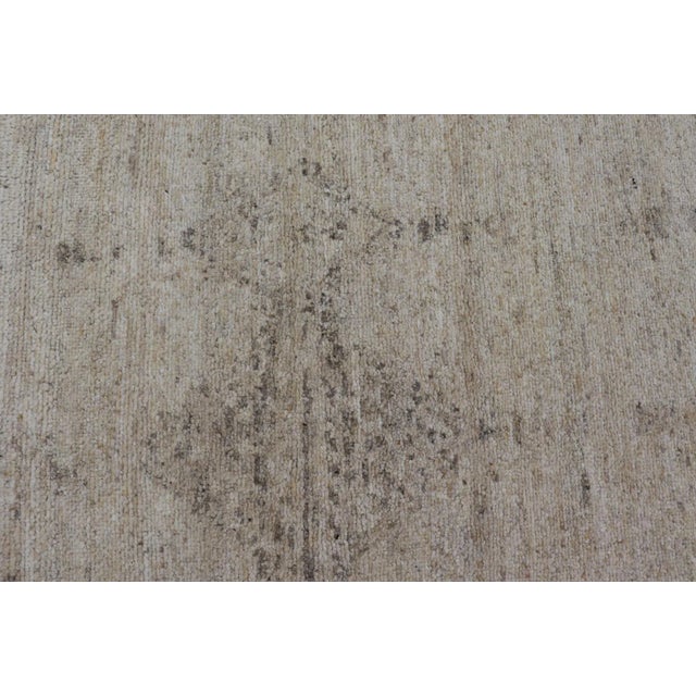 Indian Modern Large Area Rug in All Neutral Tones and Moroccan Style Diamonds For Sale - Image 4 of 11