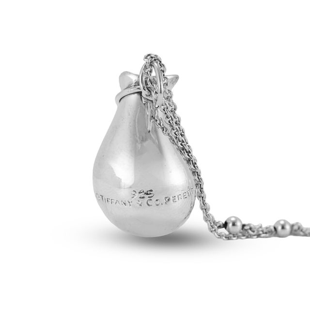 Modern Vintage Tiffany & Co. Elsa Peretti Sterling Silver Buttle Jug Pendant Necklace For Sale - Image 3 of 9