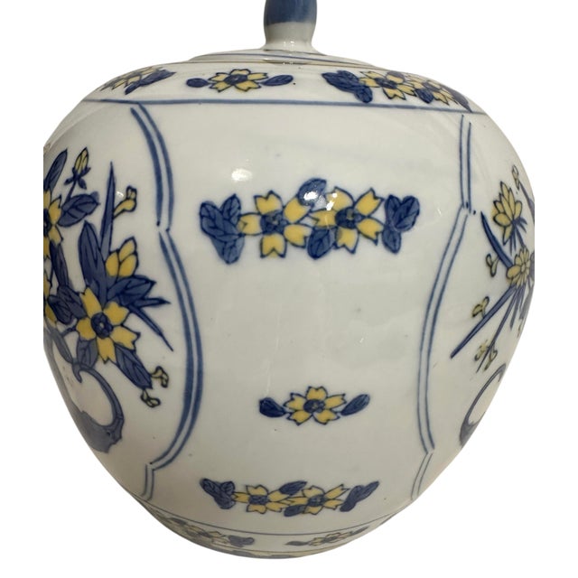 Vintage Chinese Chinoiserie Floral Lidded Ginger Jar For Sale - Image 9 of 11