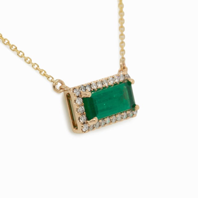 1.2cts Colombian Emerald Necklace With Natural Diamonds Accents: Solid 14k Gold For Sale - Image 9 of 16