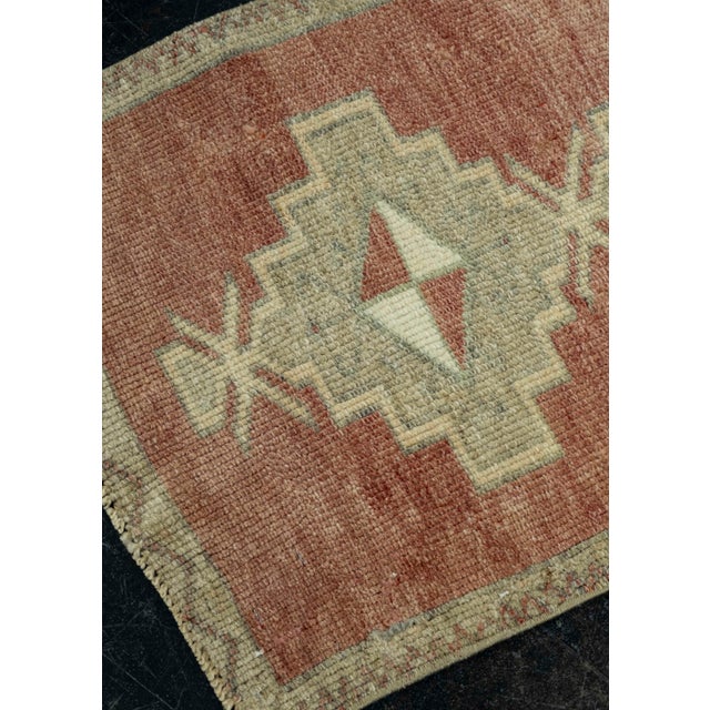 Turkish Mini Rug Oriental Hand Knotted Vintage Rug 1'6" x 3'6" #16507 For Sale In Houston - Image 6 of 8