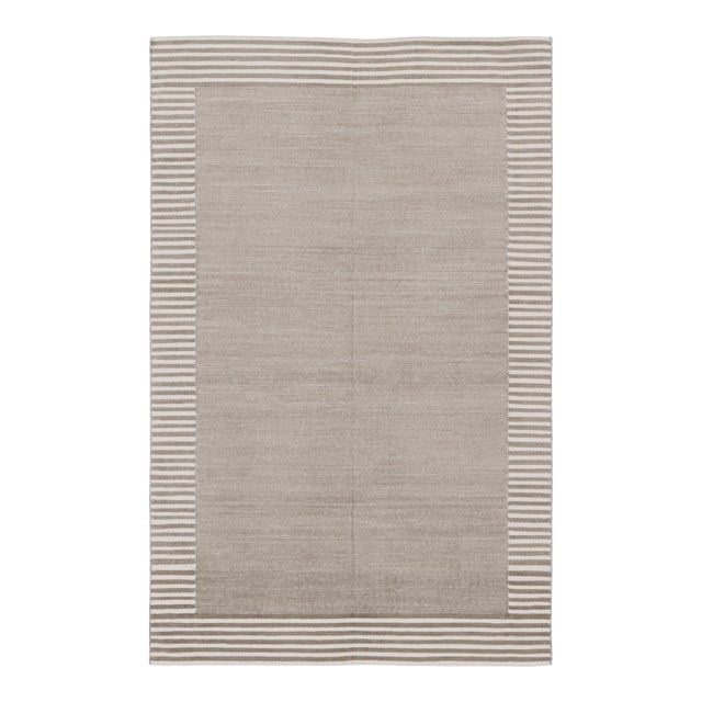 Rug & Kilim’s Indian Dhurrie Rug in Sand With Pinstripe Border For Sale