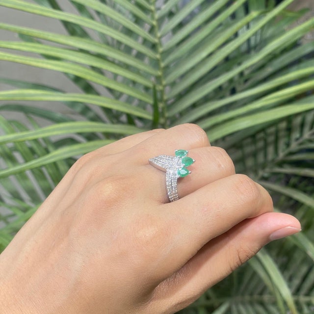 Victorian Inspired Certified 1.14 Ct Pear Cut Emerald & Diamond Crown Cocktail Ring Size 8 For Sale - Image 6 of 14