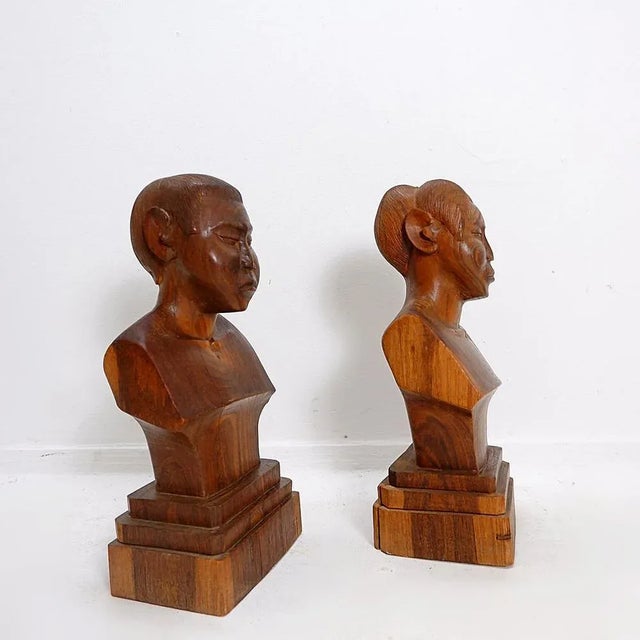 Hand-Carved Wooden Busts of a Man and a Woman, 20th Century, Set of 2 For Sale - Image 3 of 14