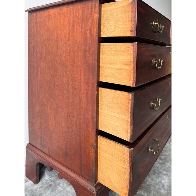 Antique English George III Chest of Drawers For Sale - Image 10 of 16