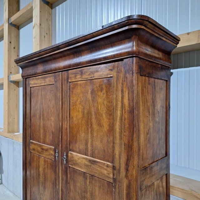 Antique Cabinet in Walnut, 1830 For Sale - Image 4 of 18