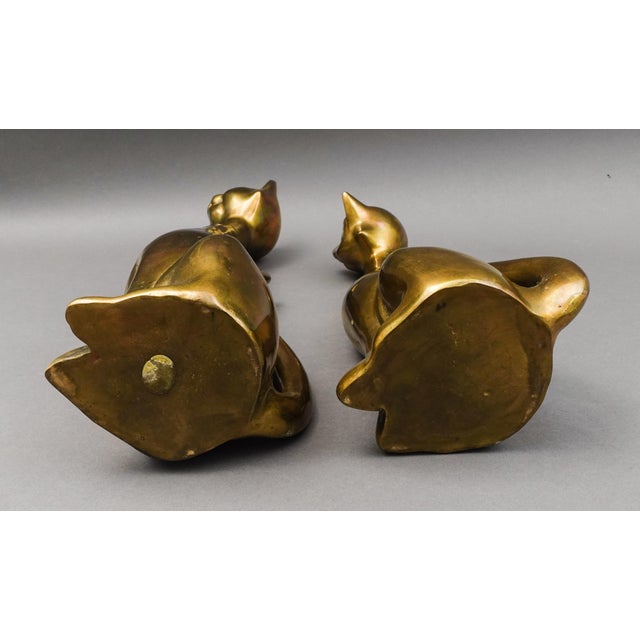 Metal Vintage Mid Century Modern Stylized Siamese Cats Brass Figurine Sculpture Pair For Sale - Image 7 of 9