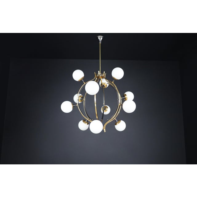 Stilnovo Mid-Century Chandelier in Brass and 12 Opaline Globes from Stilnovo, Italy 1950s For Sale - Image 4 of 17