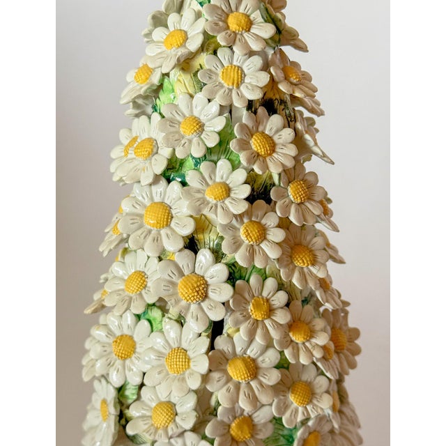 White 1960s Italian Ceramic Majolica Daisy Topiary Urn For Sale - Image 8 of 11