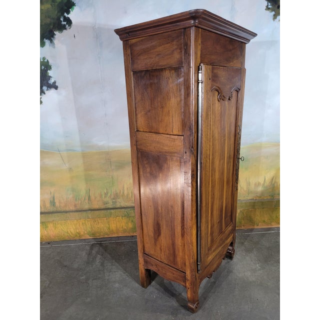 Brown Small Louis XV Style Walnut Bonnetière For Sale - Image 8 of 12