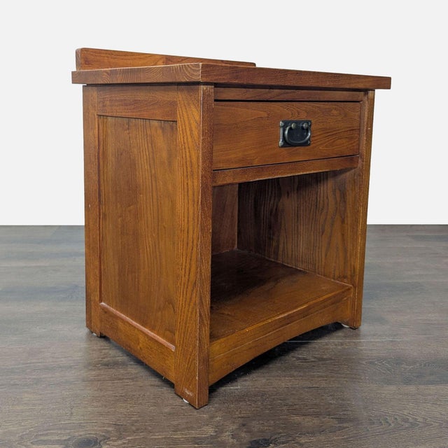 Dimensions (in): 22W x 17D x 25H.