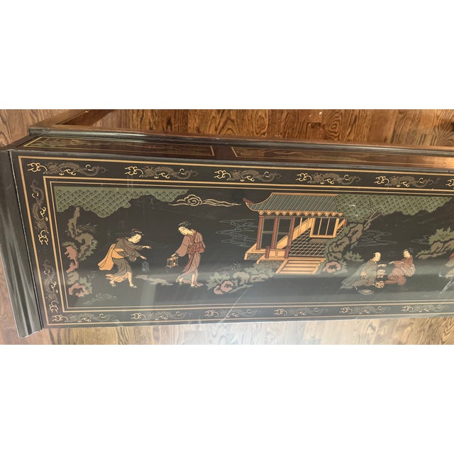1960s 1960s Drexel Heritage Chinoiserie Black Lacquer Console Table | Hand-Painted | Glass Top For Sale - Image 5 of 7