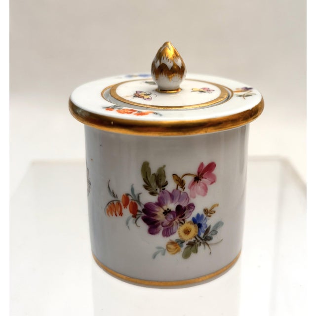 White Vintage Meissen Lidded Jar/Pill Box With Gold Trim & Handpainted Flowers and Insects For Sale - Image 8 of 12