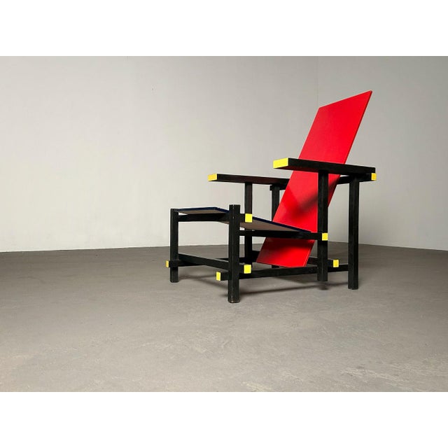 Designed between 1918 and 1923, the Red and Blue chair by Gerrit Rietveld is an icon of the De Stijl movement, just like...