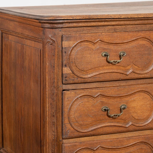 Late 18th Century French Oak Chest of Three Drawers For Sale - Image 9 of 18