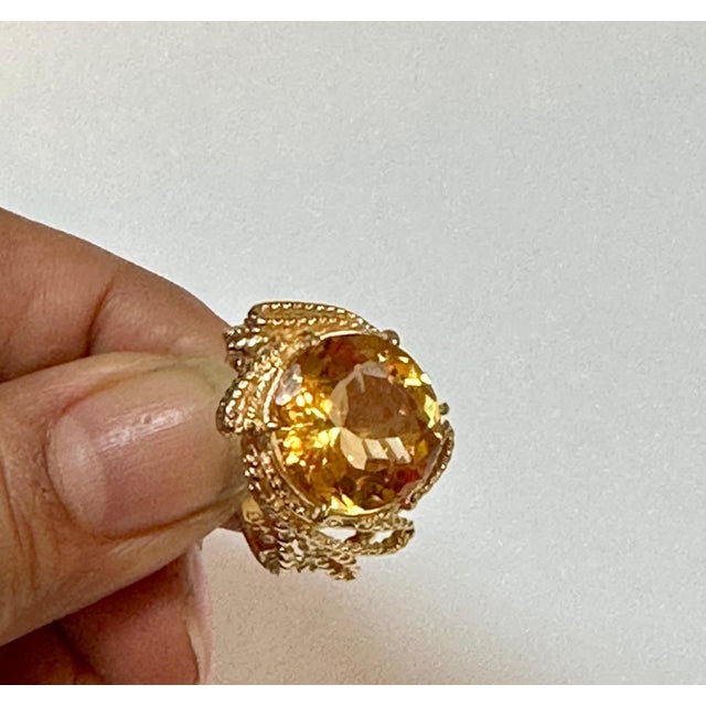 2010s 8 Carat Natural Round Citrine Cocktail Ring in 14 Karat Yellow Gold, Estate For Sale - Image 5 of 18