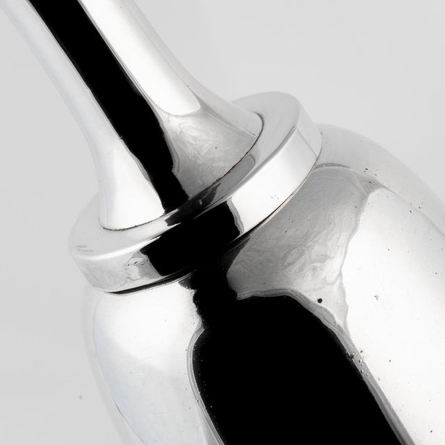 Vintage Silver Plated Bell-Form Cocktail Shaker from Hukin & Heath, 1930 For Sale - Image 11 of 14