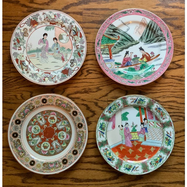 Set of 4 Vintage Chinese Famille Rose Chinoiserie Plates – 10.25” Pink & Pastel - Palm Beach Regency, Cottagecore & Grandmillennial - See Pics! For Sale In New Orleans - Image 6 of 7