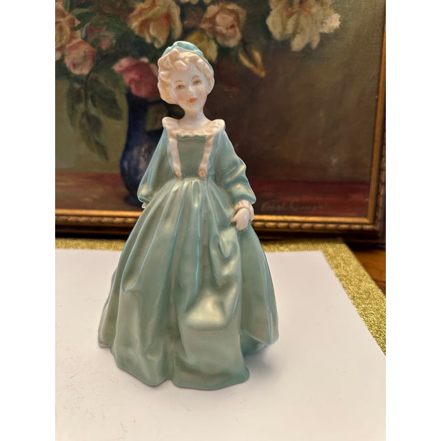 Royal Worcester Vintage Royal Worcester “Grandmother Dress” Porcelain Figurine #3081 Designed by F.G.Doughty For Sale - Image 4 of 12