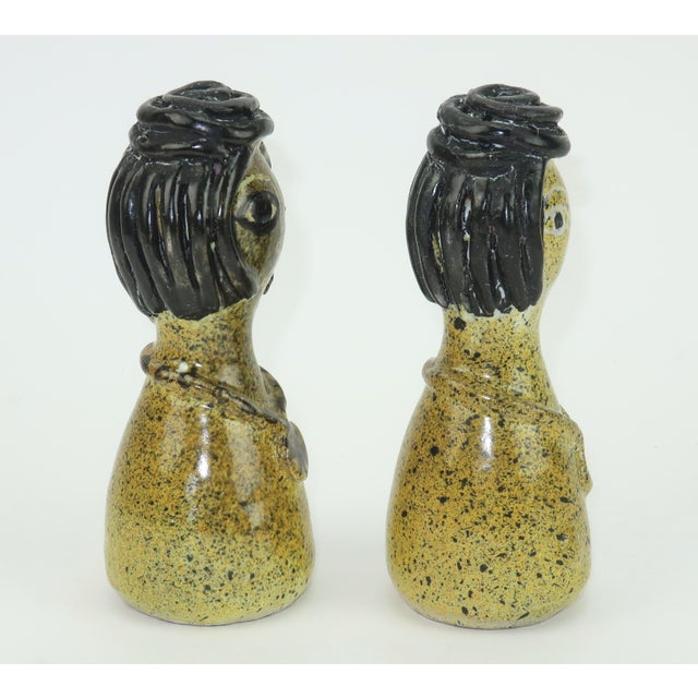 1950s Ceramic Figural Salt & Pepper Shakers Attributed to Alfaraz Pottery, a Pair For Sale - Image 5 of 11