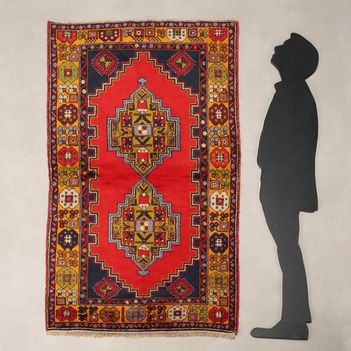 Mudjur rug in cotton and wool, large knot, hand-made. This piece is attributed to the mentioned designer/maker. It has no...