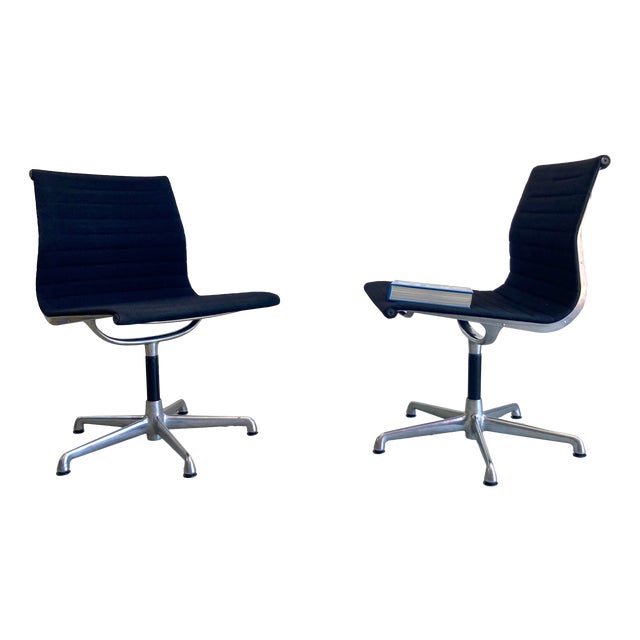 EA107 Chairs by Herman Miller for ICF, 1970s, Set of 2 For Sale