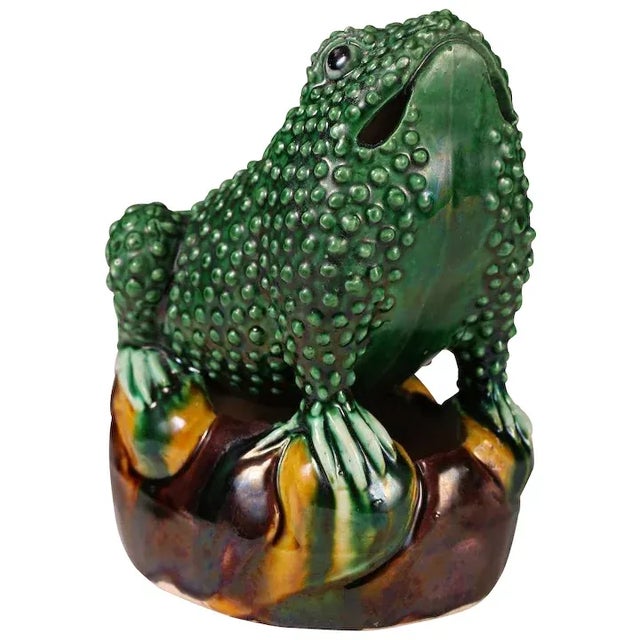 19th Century Chinese Porcelain Famille Verte Glazed Frog Figure For Sale - Image 11 of 11