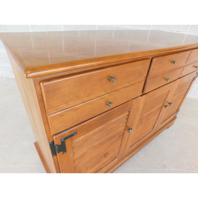 Traditional Ethan Allen Heirloom Nutmeg Credenza Buffet 10-6017 For Sale - Image 3 of 18