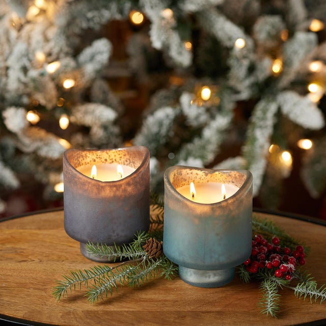 2020s Red Currant Scented Soy Candle with Frosted Glass Holder (Set of 2) For Sale - Image 5 of 5